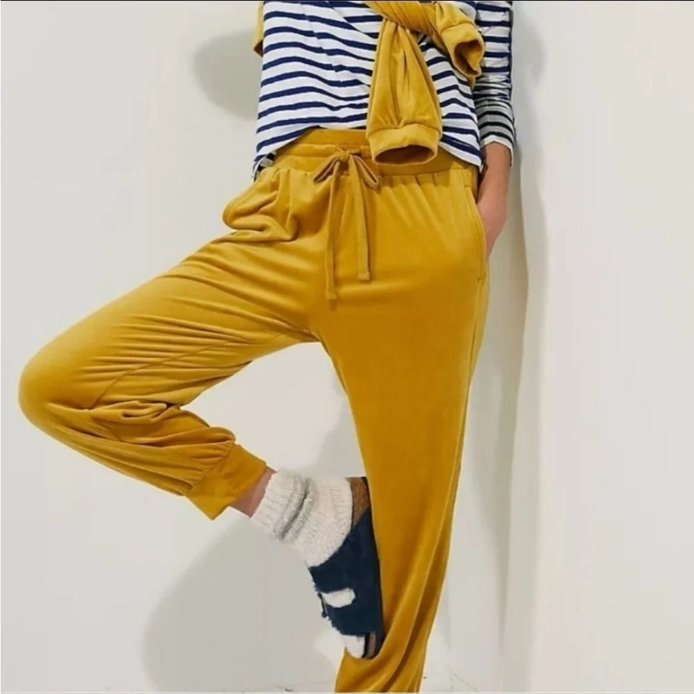 Anthropologie Mustard Velvet Joggers sz M - Picture 2 of 5